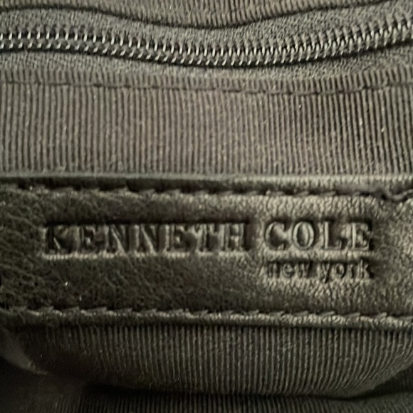 Black Purse - Picture 5 of 7